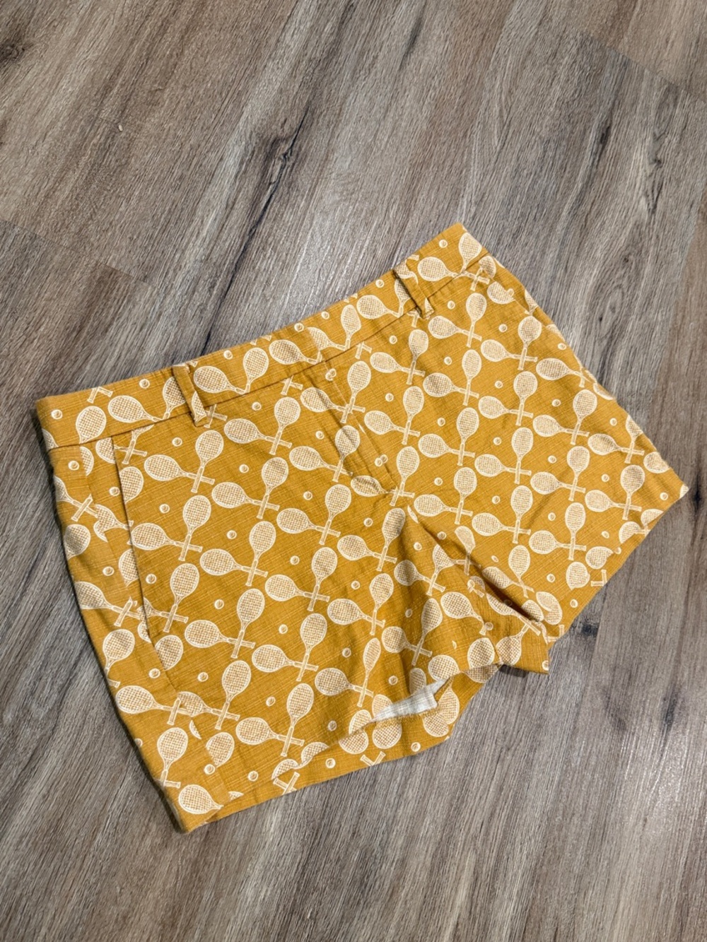 NWOT Ann Taylor Devin Mustard Yellow Tennis Raquet Printed Women’s Shorts